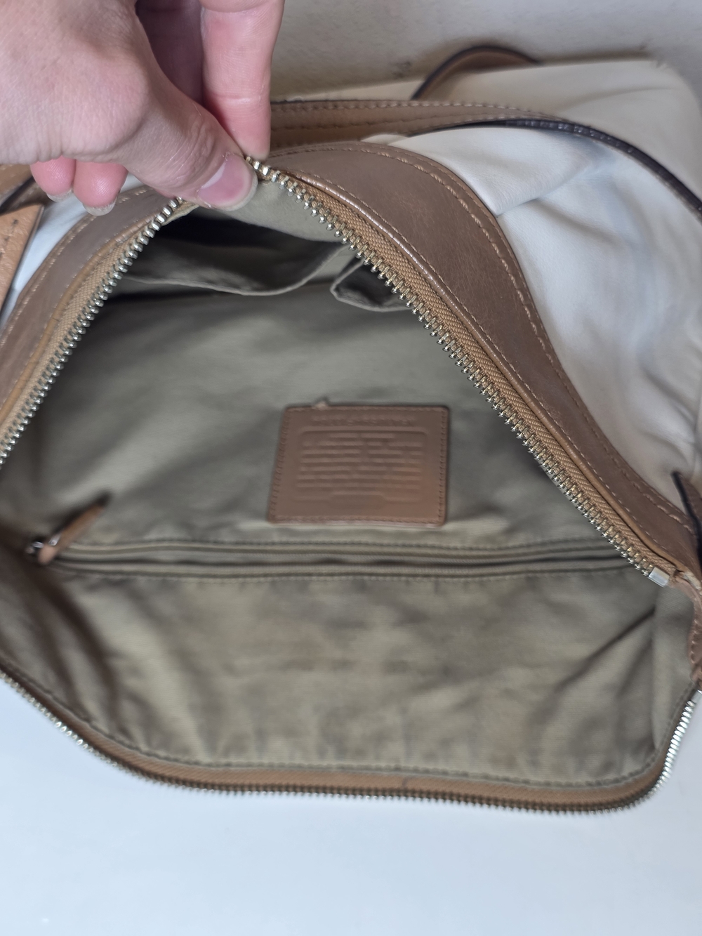 Coach Two-Tone Leather Hobo Bag in White and Tan - Picture 8 of 9